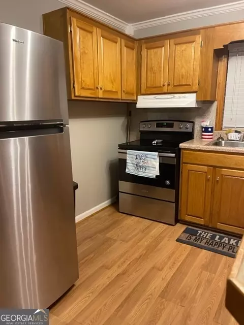 Kitchen - 192 Arrow Point Rd, Jackson, GA 30233 photo 2 of 2