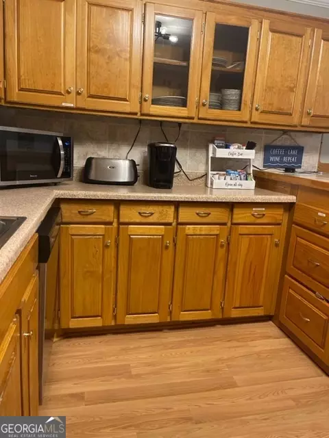Kitchen - 192 Arrow Point Rd, Jackson, GA 30233 photo 1 of 2