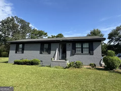 126 Villa Dr, Jenkinsburg, GA 30234