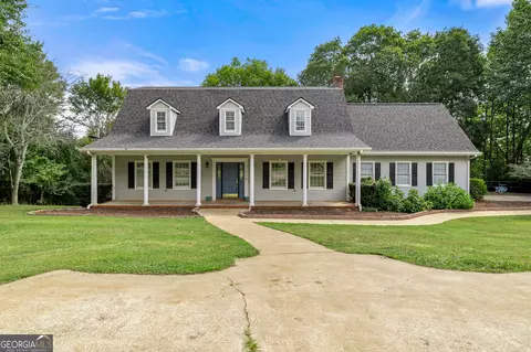 294 Hillcrest Hts, Cornelia, GA 30531