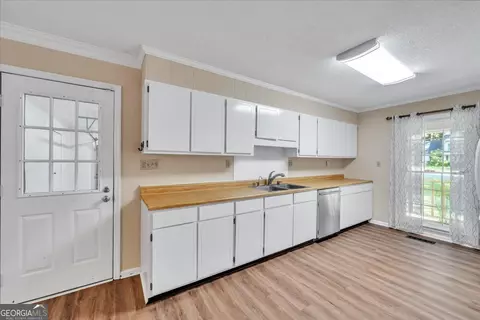 Kitchen - 311 Holly Dr, Dublin, GA 31021 photo 1 of 5