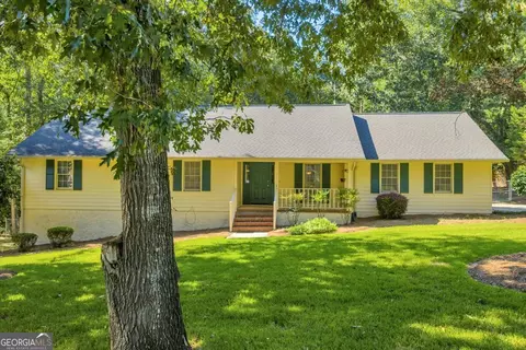 Exterior - 311 Holly Dr, Dublin, GA 31021 photo 3 of 12