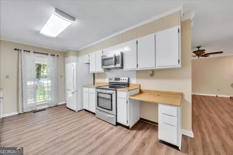 Kitchen - 311 Holly Dr, Dublin, GA 31021 photo 5 of 5