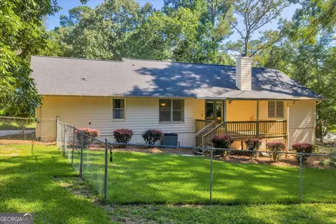 Exterior - 311 Holly Dr, Dublin, GA 31021 photo 10 of 12