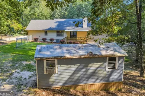 Exterior - 311 Holly Dr, Dublin, GA 31021 photo 11 of 12