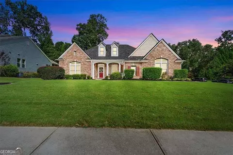 401 Trotters Run, Woodstock, GA 30188