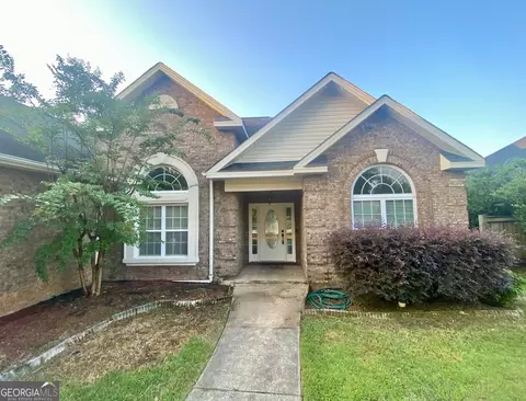 104 Manchester Ln, Byron, GA 31008