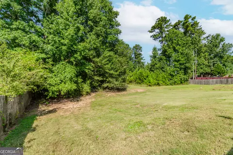 Exterior - 264 Millstone Dr, Hampton, GA 30228 photo 8 of 9