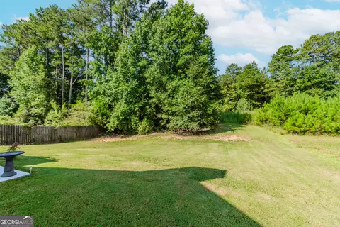 Exterior - 264 Millstone Dr, Hampton, GA 30228 photo 7 of 9
