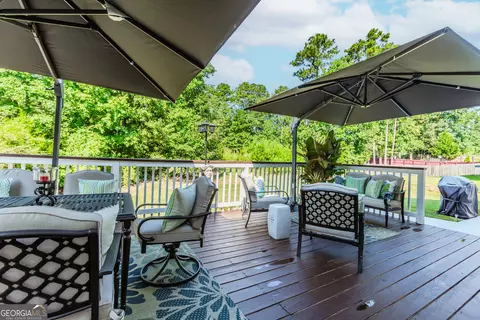 Exterior - 264 Millstone Dr, Hampton, GA 30228 photo 6 of 9