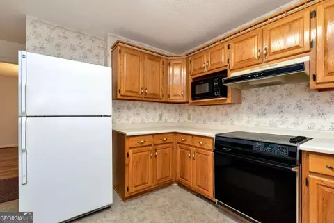 Kitchen - 266 Short Ave, Cornelia, GA 30531 photo 2 of 3
