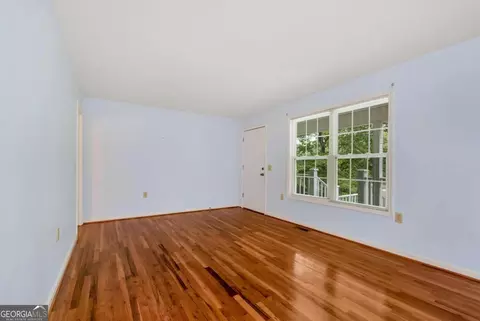 Living - 266 Short Ave, Cornelia, GA 30531 photo 5 of 9