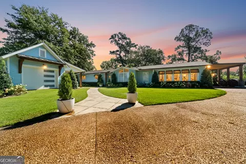 113 Island View Dr NE, Milledgeville, GA 31061