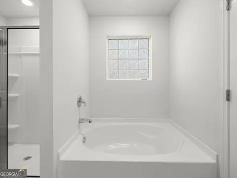 Bath - 141 Landsdowne Way, Cartersville, GA 30120 photo 1 of 3