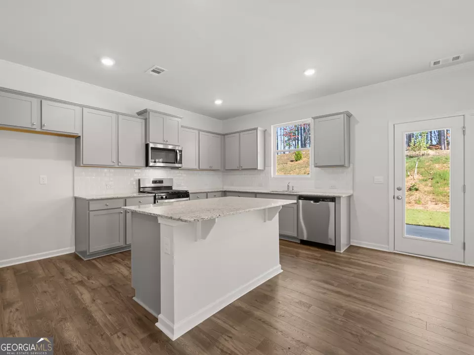 Kitchen - 141 Landsdowne Way, Cartersville, GA 30120 photo 1 of 4