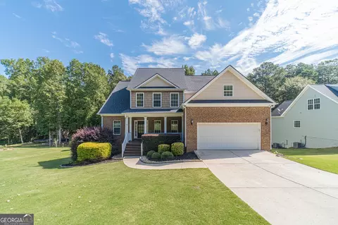 2104 Summit Ct, Loganville, GA 30052