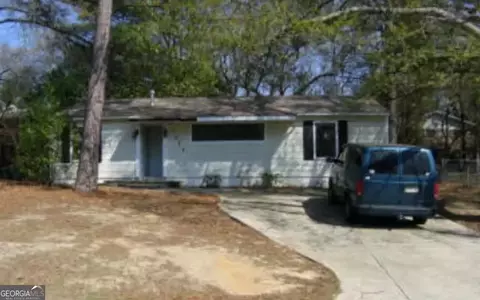 1527 Hurley Cir, Macon, GA 31206