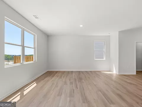Living - 73 Rolling Meadow Trce, Jasper, GA 30143 photo 4 of 7