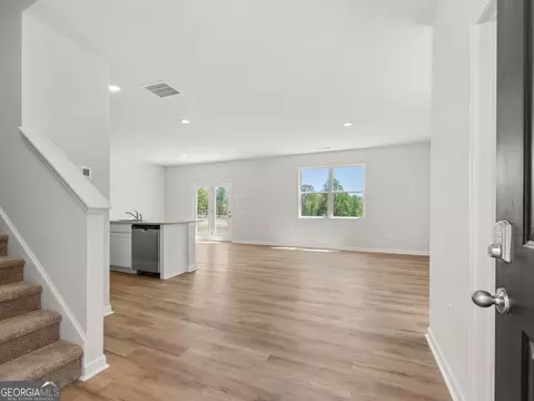 Living - 73 Rolling Meadow Trce, Jasper, GA 30143 photo 1 of 7