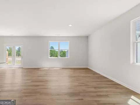 Living - 73 Rolling Meadow Trce, Jasper, GA 30143 photo 5 of 7