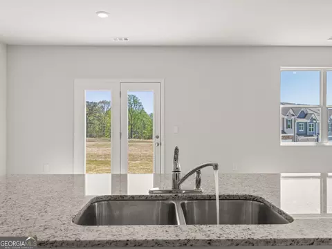 Kitchen - 73 Rolling Meadow Trce, Jasper, GA 30143 photo 3 of 3