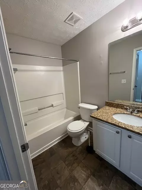 Bath - 1624 Graystone Dr, Hampton, GA 30228 photo 6 of 6
