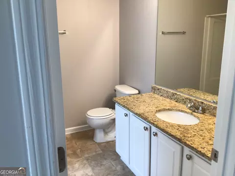 Bath - 1624 Graystone Dr, Hampton, GA 30228 photo 1 of 6