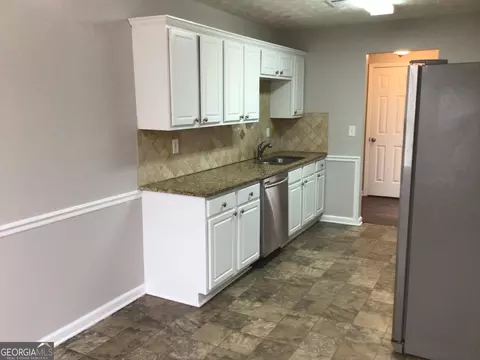 Kitchen - 1624 Graystone Dr, Hampton, GA 30228 photo 5 of 5