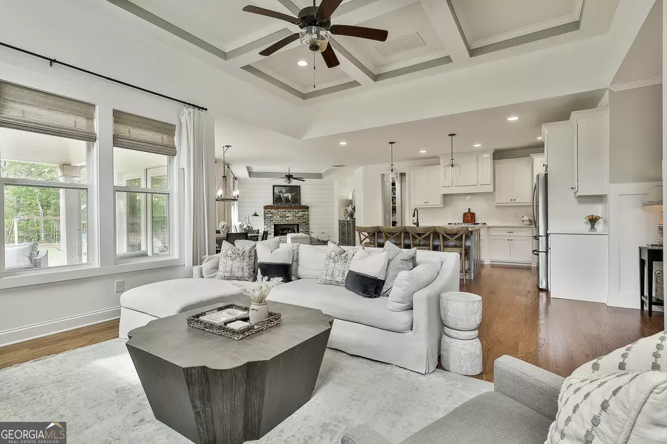 Living - 38 Platinum Rdg, Sharpsburg, GA 30277 photo 3 of 3