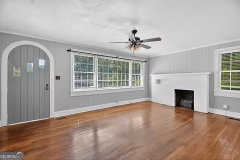 Living - 109 Waverly Way, Lagrange, GA 30240 photo 3 of 5