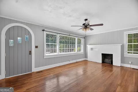 Living - 109 Waverly Way, Lagrange, GA 30240 photo 2 of 5