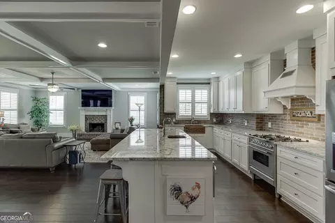 Kitchen - 890 Smith Mill Rd, Winder, GA 30680 photo 3 of 6