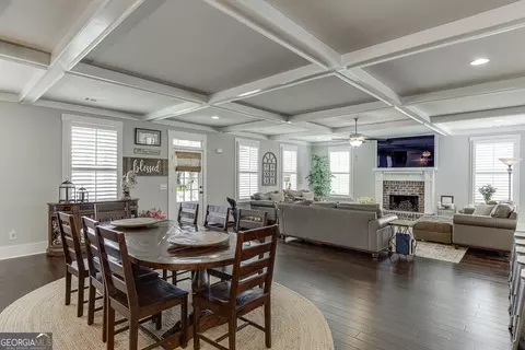 Dining - 890 Smith Mill Rd, Winder, GA 30680 photo 4 of 4