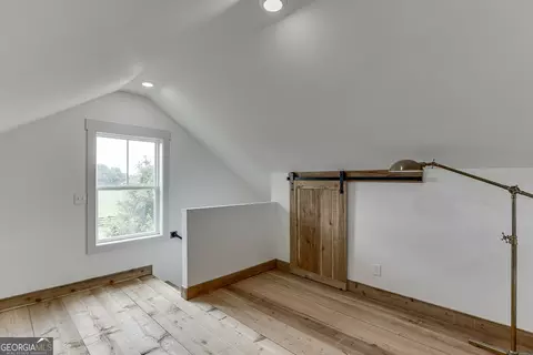Entry Way - 890 Smith Mill Rd, Winder, GA 30680 photo 3 of 3