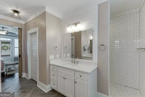 Bath - 890 Smith Mill Rd, Winder, GA 30680 photo 3 of 10