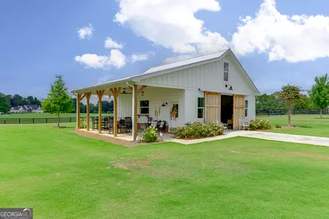 Exterior - 890 Smith Mill Rd, Winder, GA 30680 photo 10 of 33