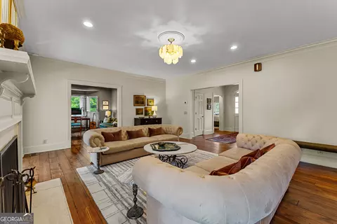 Living - 654 Cameron Mill Rd, Lagrange, GA 30240 photo 1 of 13