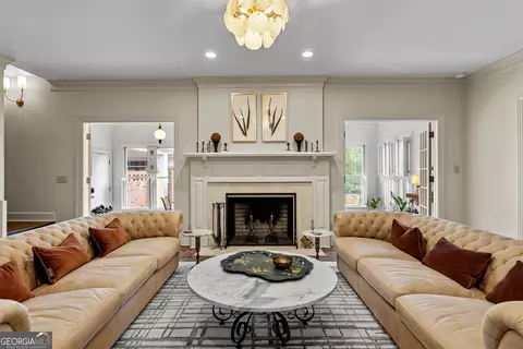 Living - 654 Cameron Mill Rd, Lagrange, GA 30240 photo 3 of 13