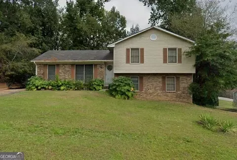 4302 Bridgewater Dr, Phenix City, AL 36867
