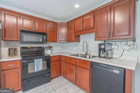 Kitchen - 3 Hidden Path, Guyton, GA 31312 photo 3 of 3
