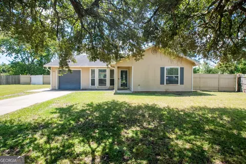 131 Cherry Point Dr, Saint Marys, GA 31558