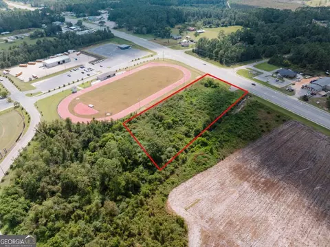 1657 S Hatch Pkwy, Baxley, GA 31513