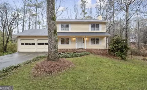 1695 Pitty Pat Ct SW, Lilburn, GA 30047