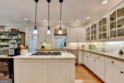Kitchen - 1808 Ballybunion Dr, Duluth, GA 30097 photo 5 of 10