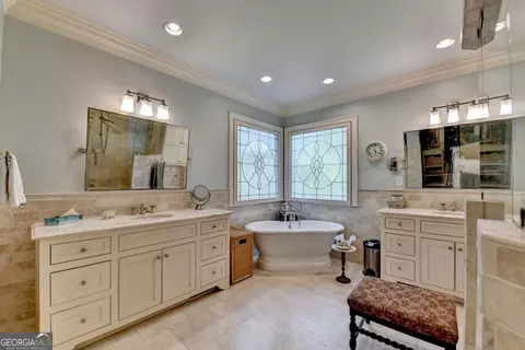 Bath - 1808 Ballybunion Dr, Duluth, GA 30097 photo 2 of 10