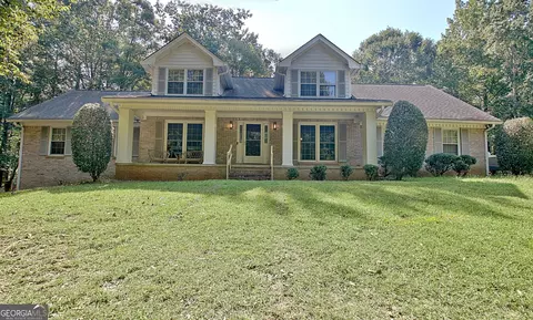 145 Majesty Ln, Fayetteville, GA 30215