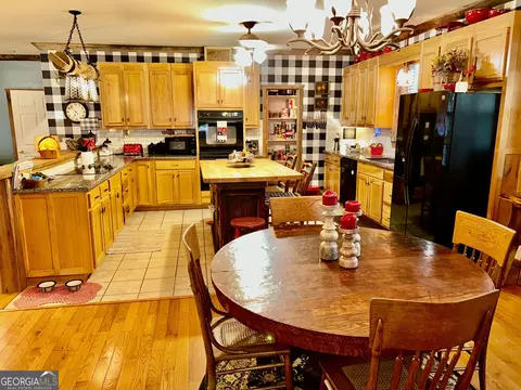 Kitchen - 841 Spring Rd, Baldwin, GA 30511 photo 3 of 6