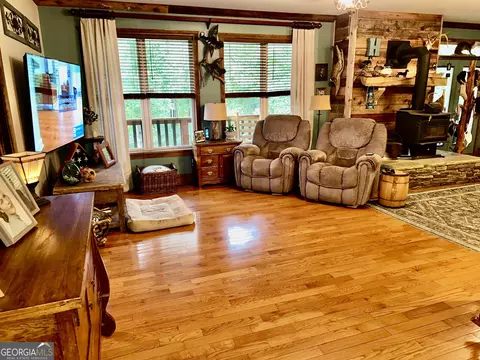 Living - 841 Spring Rd, Baldwin, GA 30511 photo 1 of 7