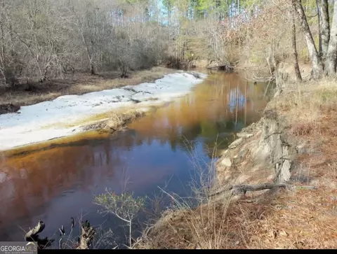 1200 Riverside Dr, Claxton, GA 30417