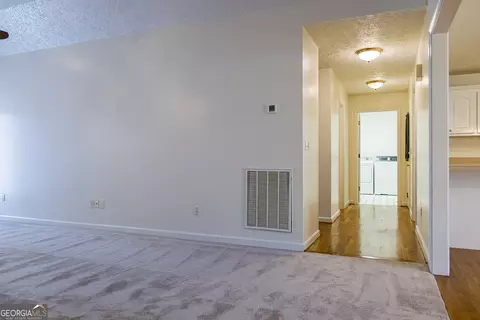 Entry Way - 18 Devonshire Dr SE, Rome, GA 30161 photo 1 of 5